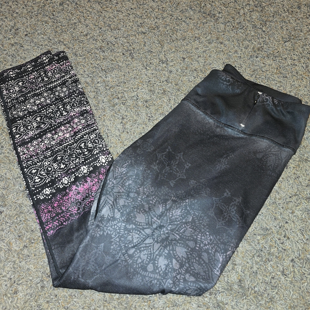 Calia By Carrie Underwood Brand New Without Tags Black and Pink Leggings